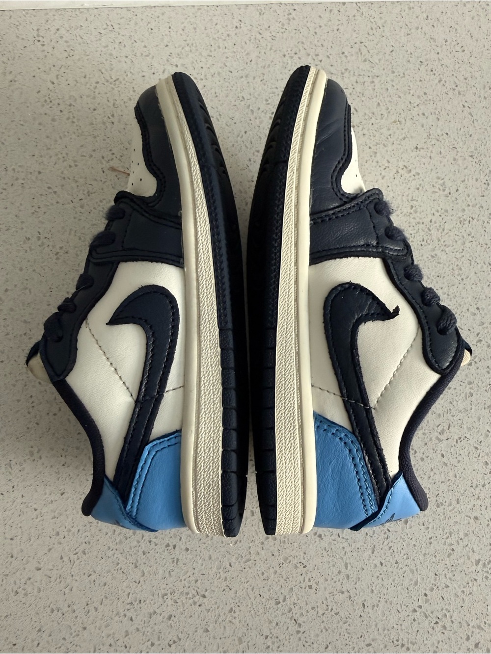 Nike Jordan 1 Retro Low Toddler Kids' Low-Top Sneakers in Navy and Light Blue - Picture 3 of 8